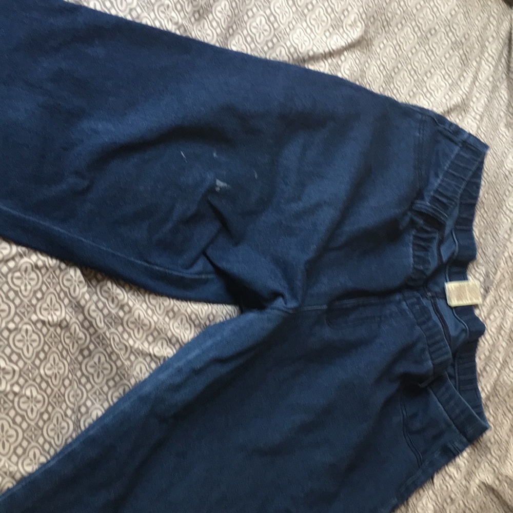 Blue jean pants